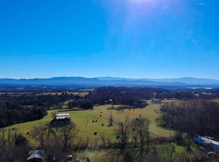 222 Moore Rd, Dandridge, TN 37725