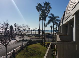 373 E Surfside Dr, Port Hueneme, CA 93041