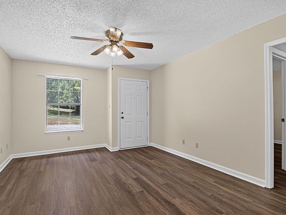 4th image of 207 Turner Ave #C