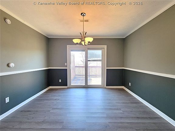 5th image of 301 Bow Hunter Rd