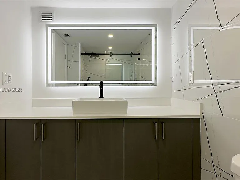 18051 Biscayne Blvd #1601 — Photo 13