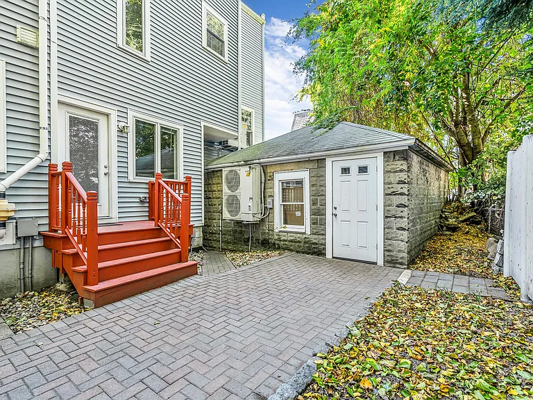 10 Bradbury St #10 — Photo 30