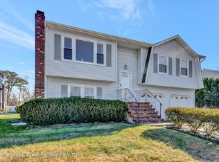 8 Annie Dr, Howell, NJ 07731