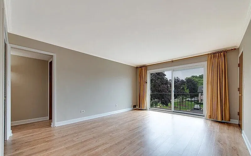 2 bed, 1.0 bath, 900 sqft, $1,552 — Photo 3