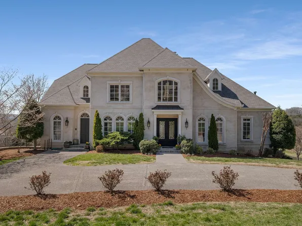 673 Legends Crest Dr, Franklin, TN 37069