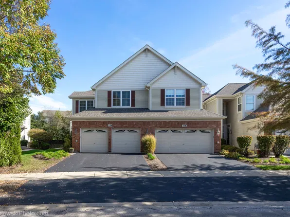 124 Remington Dr, Saint Charles, IL 60175