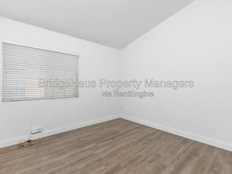 953 Gallery Dr — Photo 30
