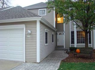 127 N Berteau Ave, Elmhurst, IL 60126