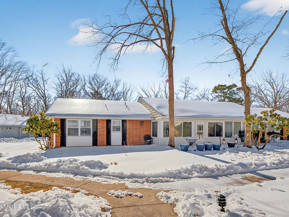 1st image of 116A Buckingham Drive