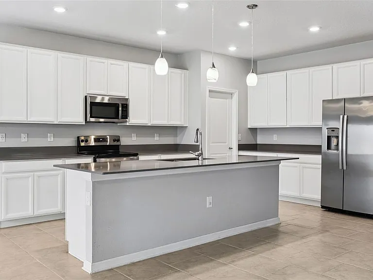 781 Taurus Ln — Photo 9