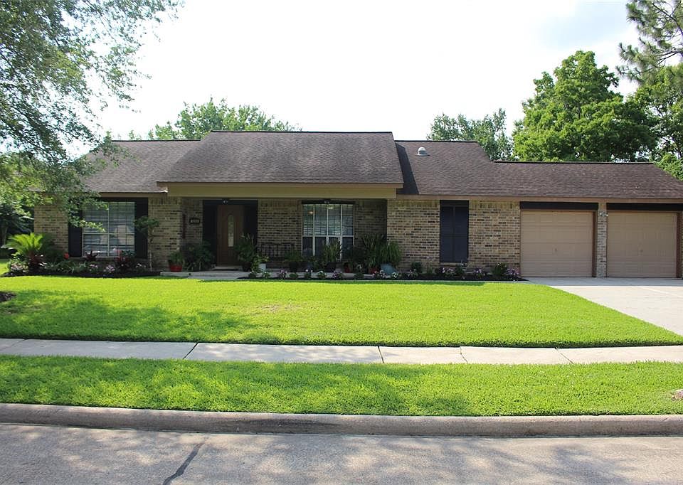 1st image of 1203 Oak Hollow Dr
