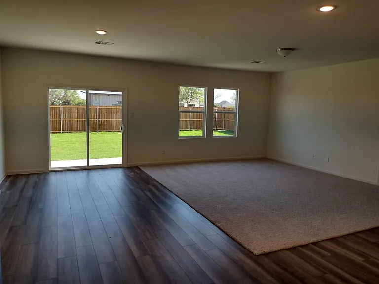 1565 Shadow Hawk Dr — Photo 6