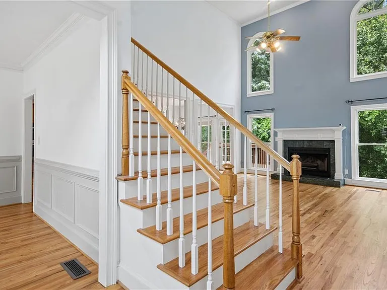 270 Edwardton Ct — Photo 11