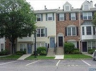 1344 Cranberry Ct, Mahwah, NJ 07430
