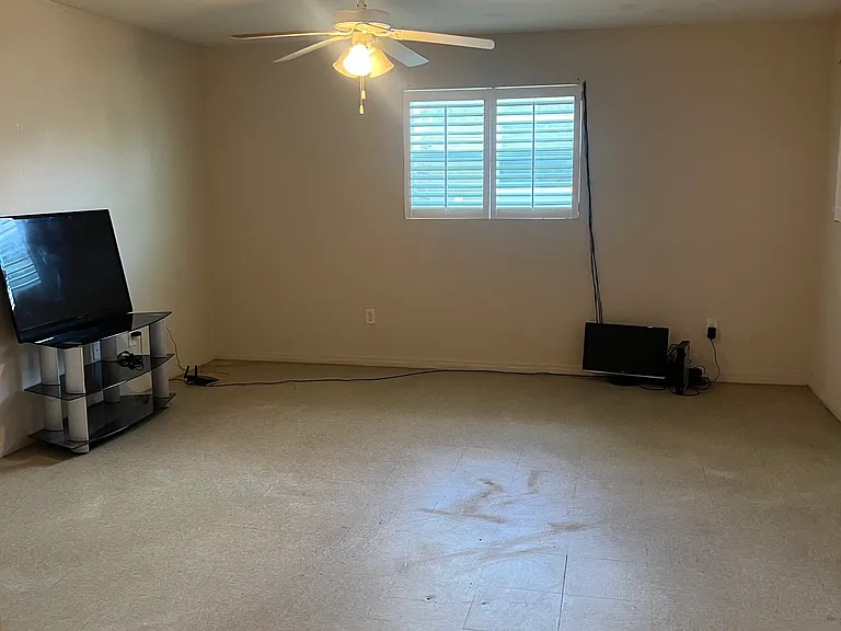 10553 Majestic Cir — Photo 23