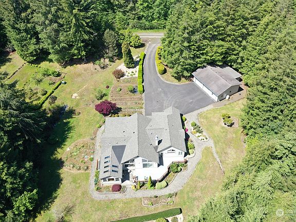 3rd image of 15 Alder Hill Lane