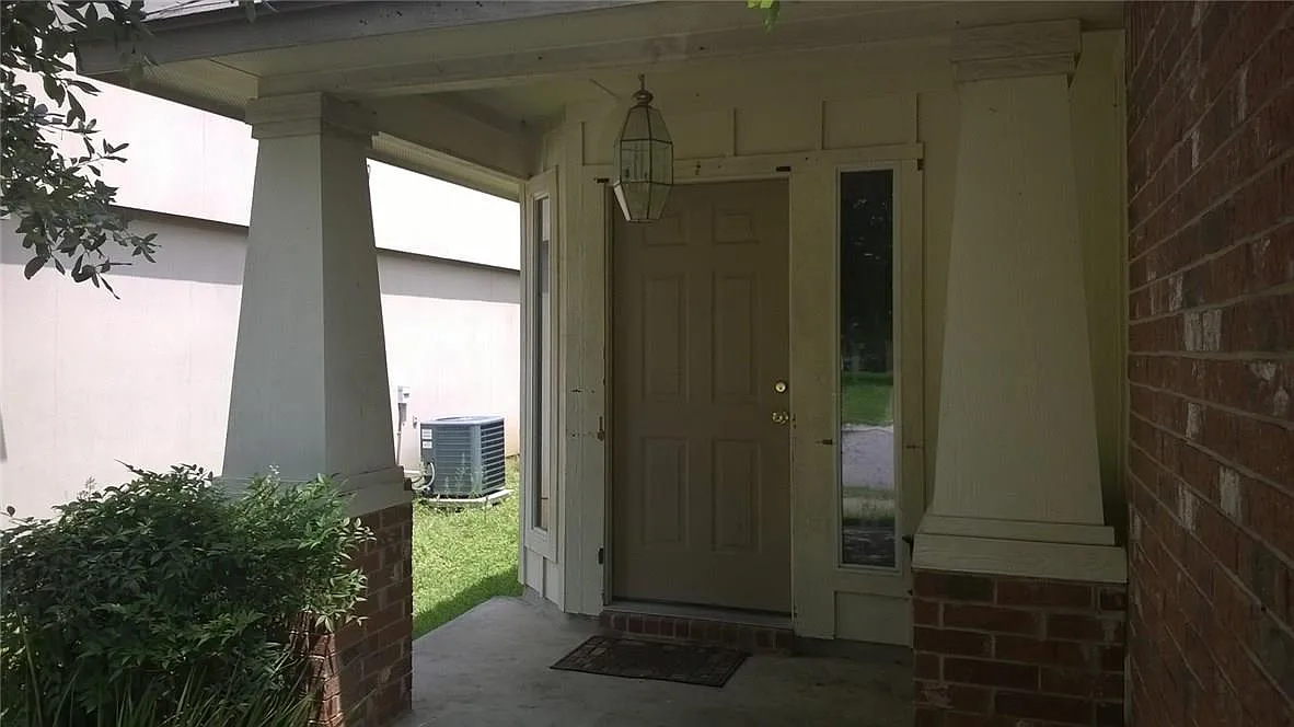 3 bed, 2.0 bath, 1250 sqft, $1,750 — Photo 2