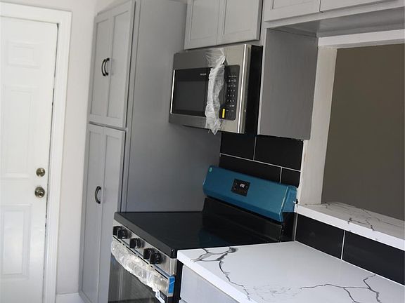 4th image of 4018 Easy St