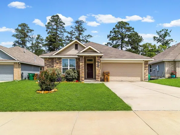 121 New Dawn Trl, Huntsville, TX 77320