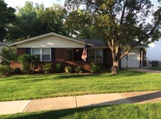 2526 Wesford Dr, Maryland Heights, MO 63043