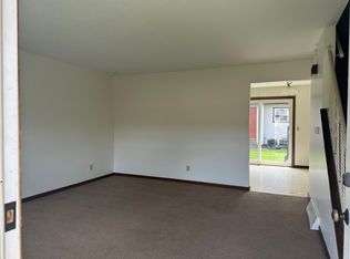 3905 Lancaster Rd, Erie, PA 16506