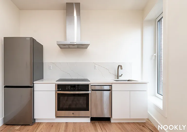 394 Broadway #6 — Photo 2