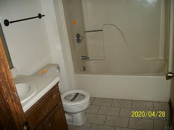 4th image of 308 Pecan Dr