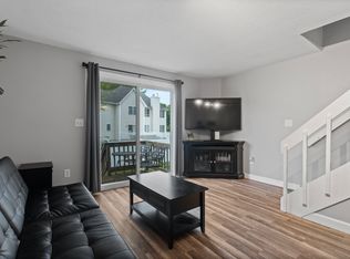 236 East St APT B2, Plainville, CT 06062