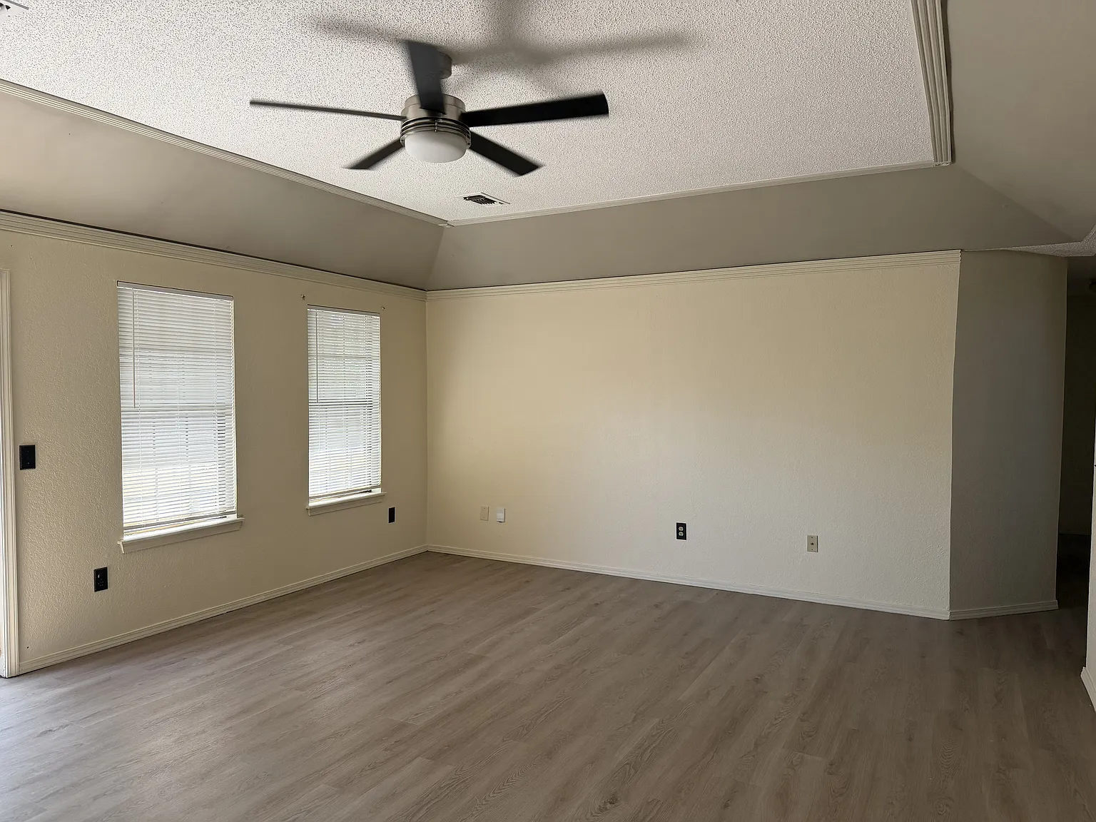 3 bed, 1645 sqft, $1,549 — Photo 4