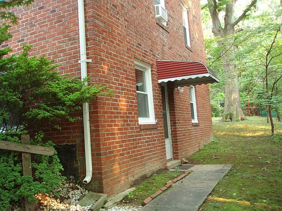 Private entrance to apartment
