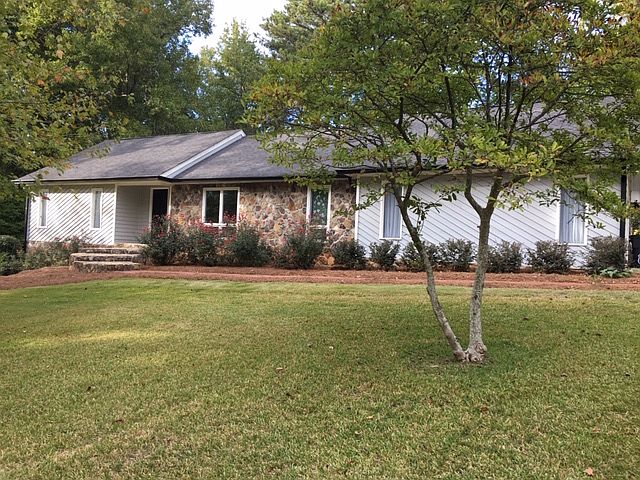 1st image of 482 Club View Dr