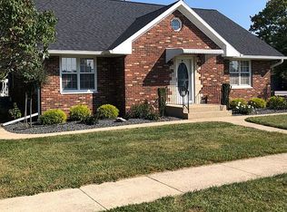 602 W Walnut St, Teutopolis, IL 62467