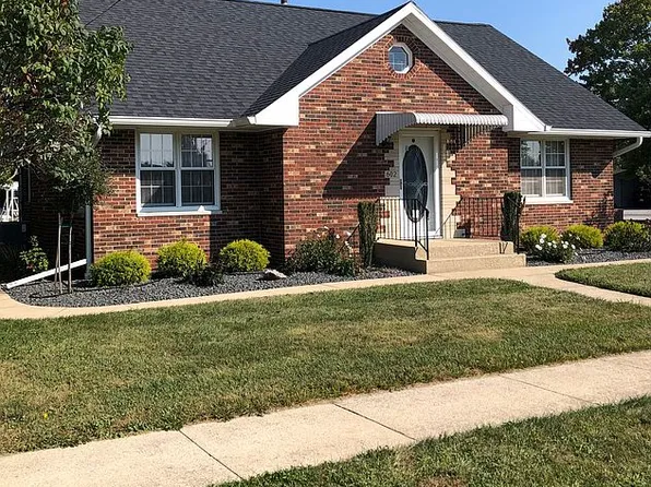 602 W Walnut St, Teutopolis, IL 62467