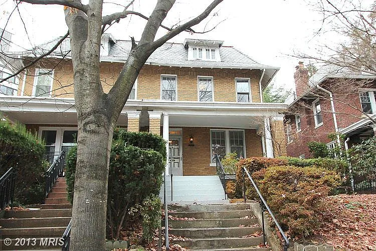 5220 Chevy Chase Pkwy NW photo 1