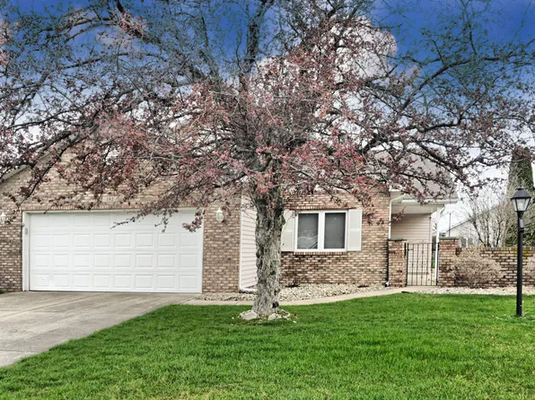 192 Heather Ln, Hobart, IN 46342