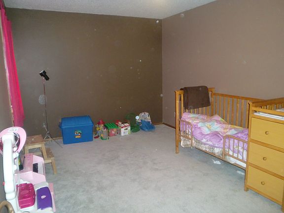 3rd image of 1809 Lacota Ln