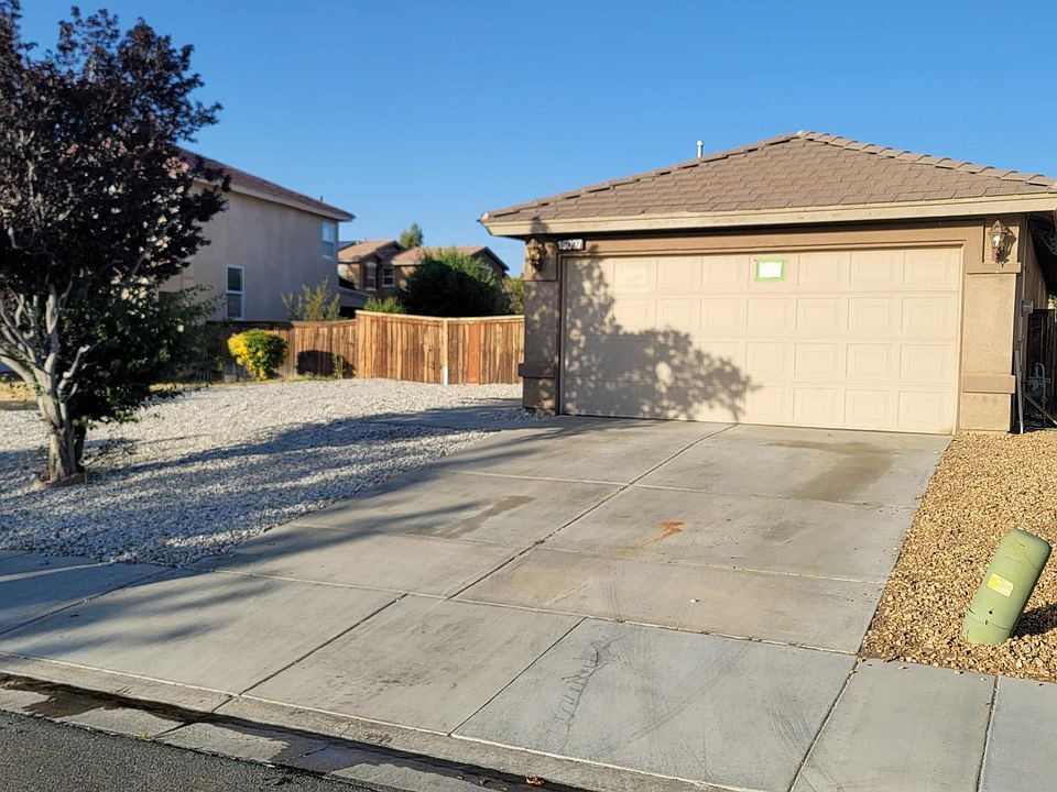 1st image of 15097 Brown Ln