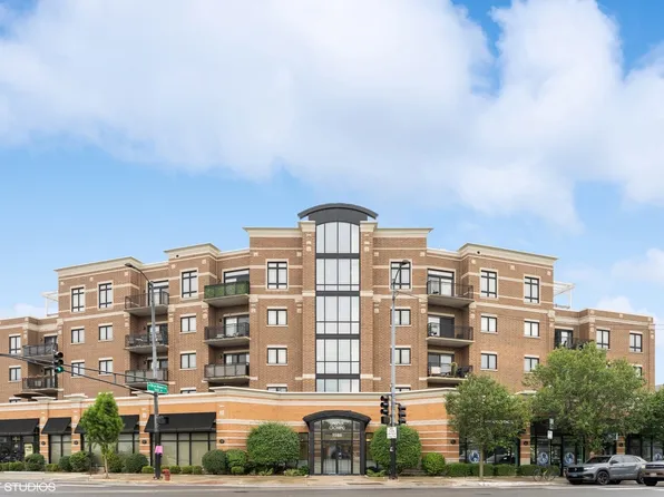5588 N Lincoln Ave APT 203, Chicago, IL 60625
