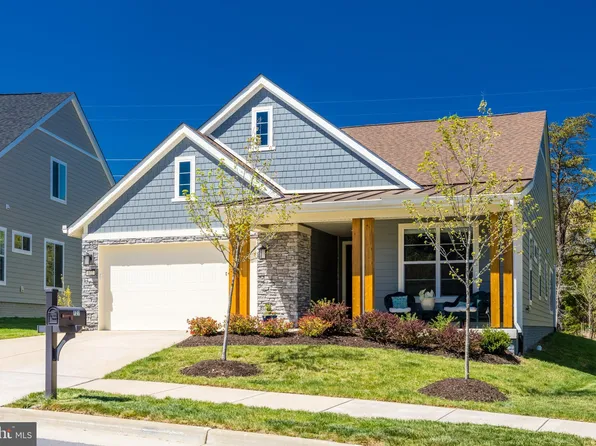 127 Mallard Dr, Lake Frederick, VA 22630