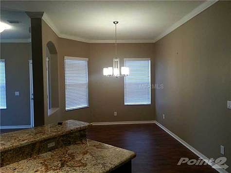 5th image of 6807 Surrey Oak Dr