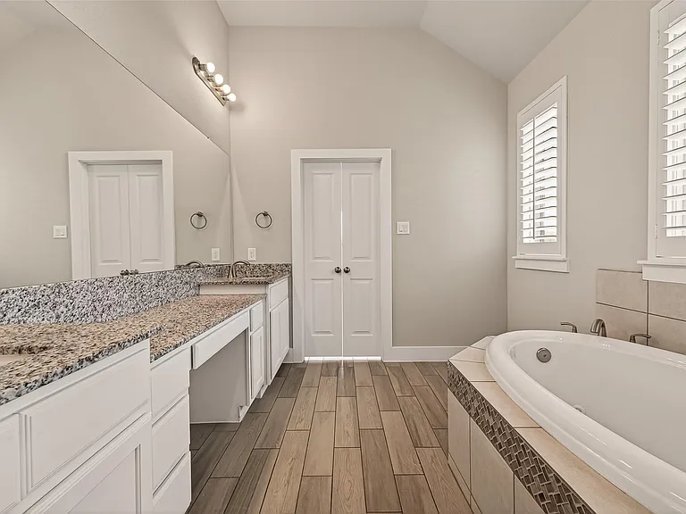 2619 Lilac Point Ln — Photo 42