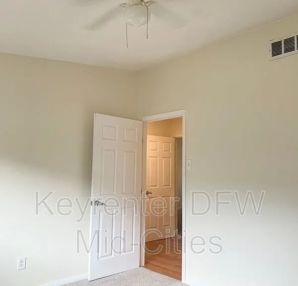 501 Nottingham Dr — Photo 13