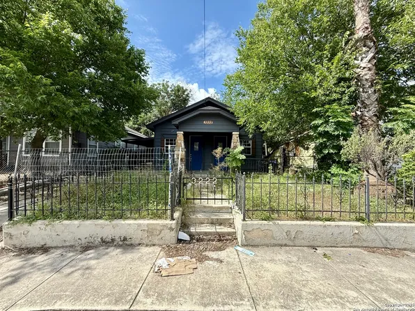 3222 W Martin St, San Antonio, TX 78207