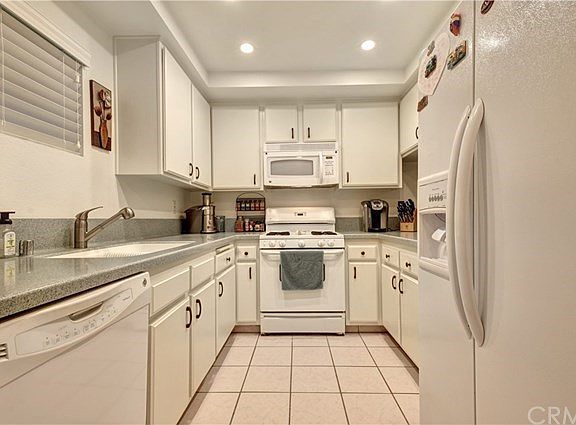 4th image of 1758 E 2nd St APT 102