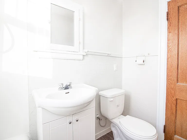 129 Lenore St #16 — Photo 31