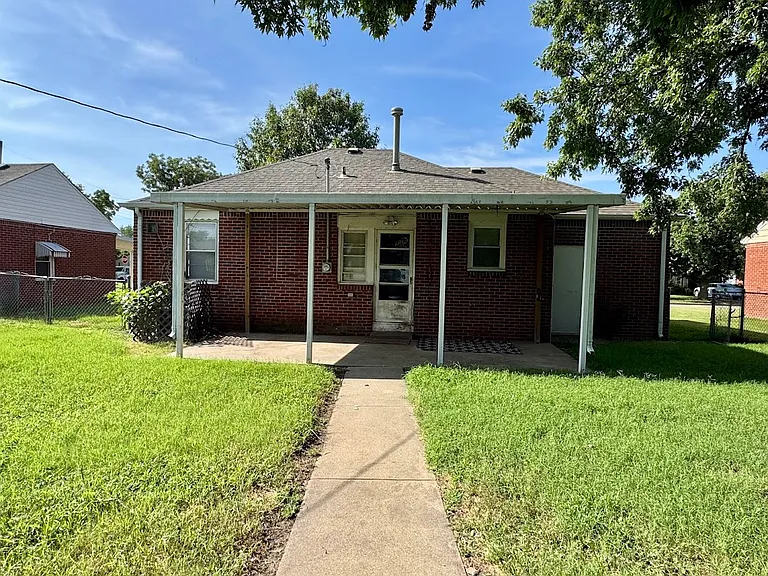 508 W Blake St — Photo 16