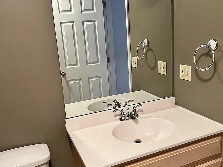 818 Berne Ct — Photo 7