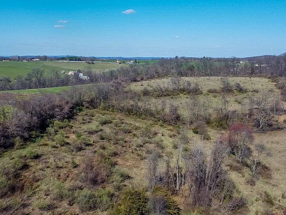3rd image of 3885 Winding Ln