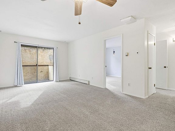 4th image of 3231 Lakeside Dr APT 106