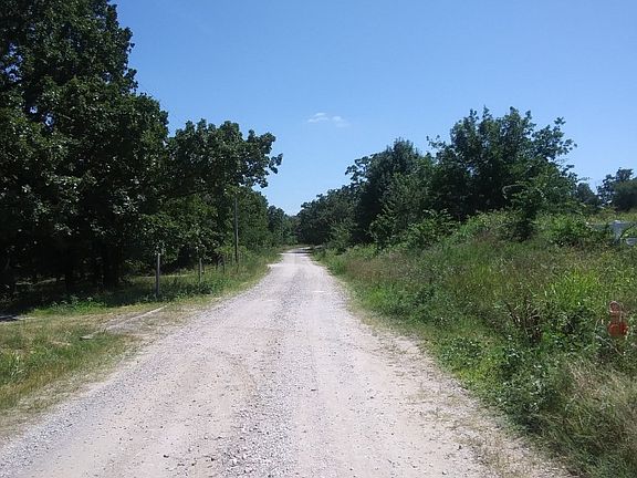 5th image of 7355 Oak Dr